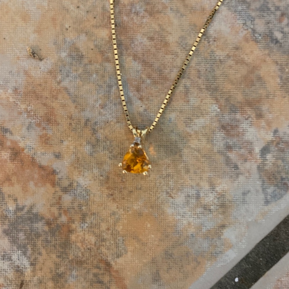 14K YG Citrine Necklace 😍